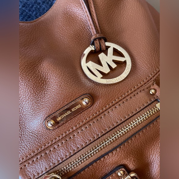Authentic Michael Kors MK Camel Brown Bag - Picture 3 of 11
